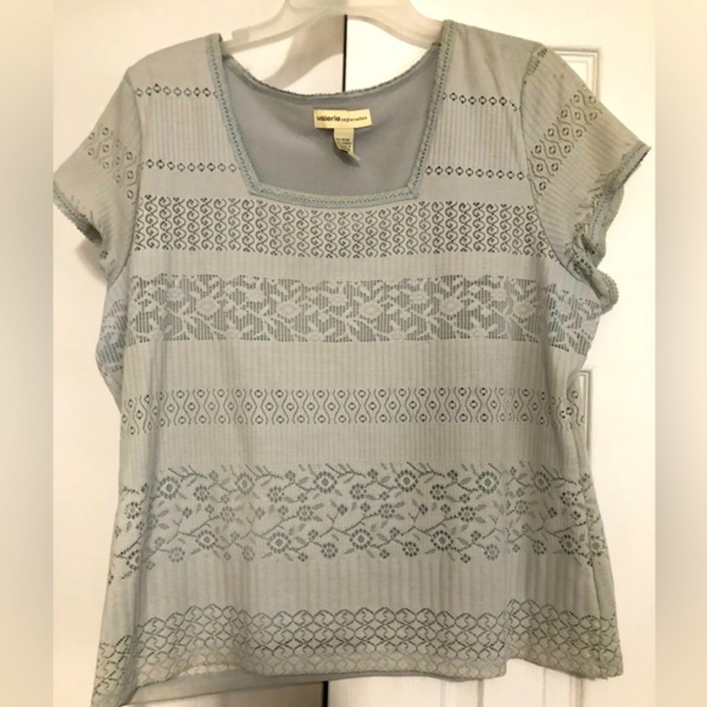 Valerie separates women’s size XL short sleeve Light blue textured shirt